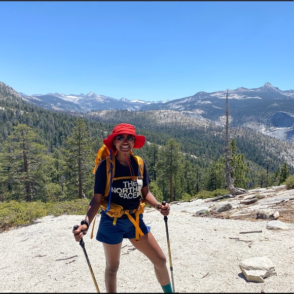 Meet your Posher, Casey - Picture 3 of 8